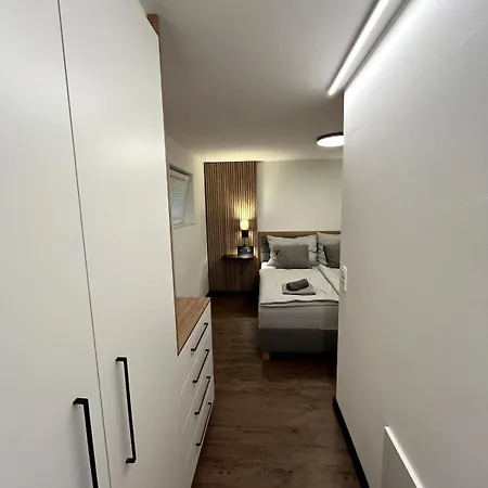 Karwendelblick - Ein Idyllischer Wohlfuehlort Appartement