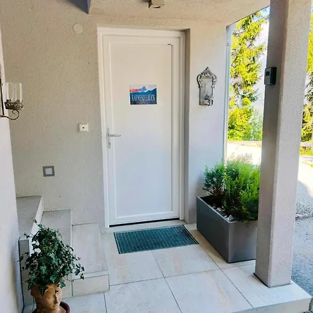 Karwendelblick - Ein Idyllischer Wohlfuehlort Apartman