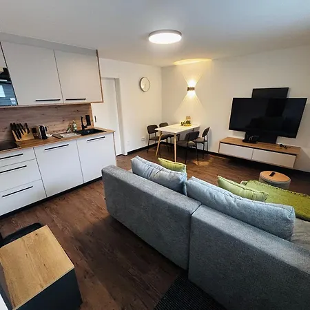 Karwendelblick - Ein Idyllischer Wohlfuehlort Appartement *